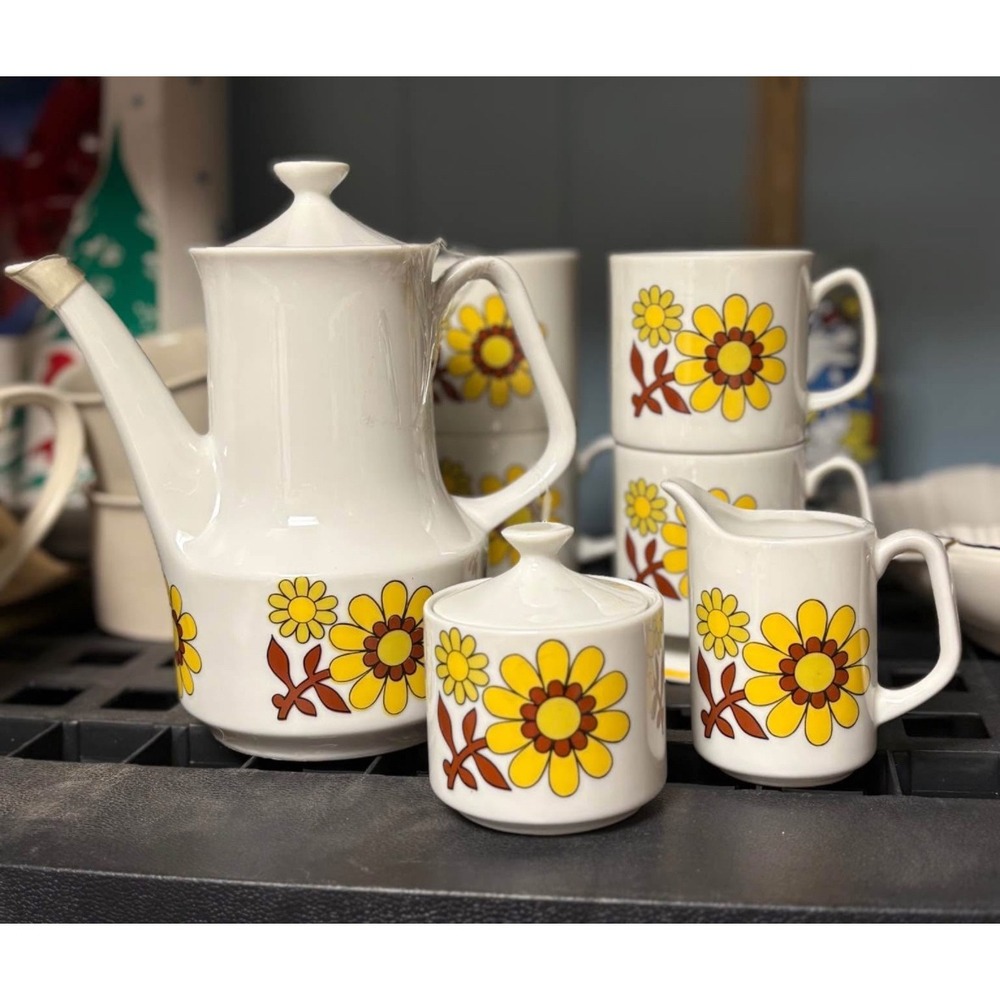 VTG Enesco Japan Flower Sunflower Groovy tea set 9 piece set HTF Set
